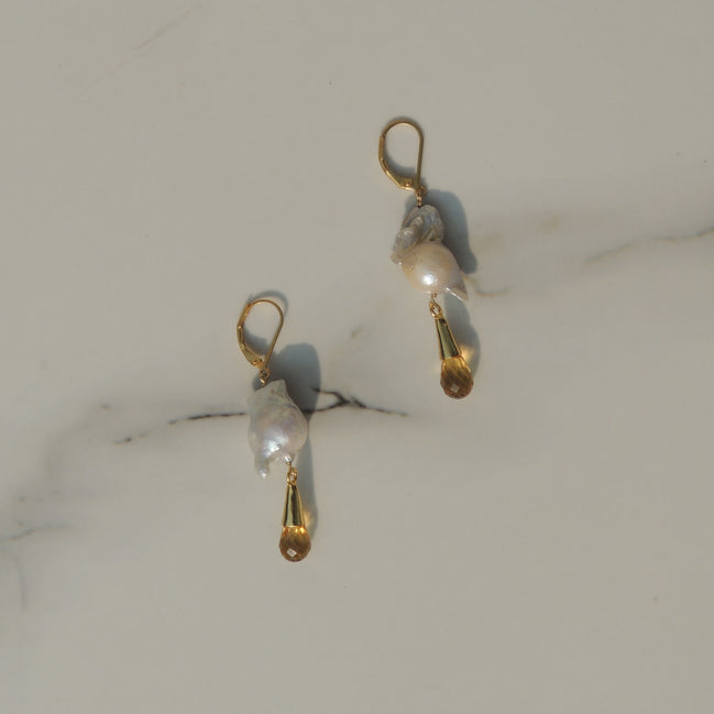 Antoinette Pearl Earrings