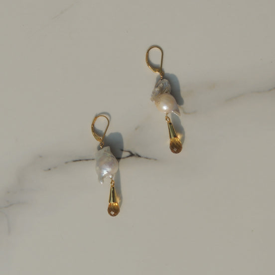 Antoinette Pearl Earrings